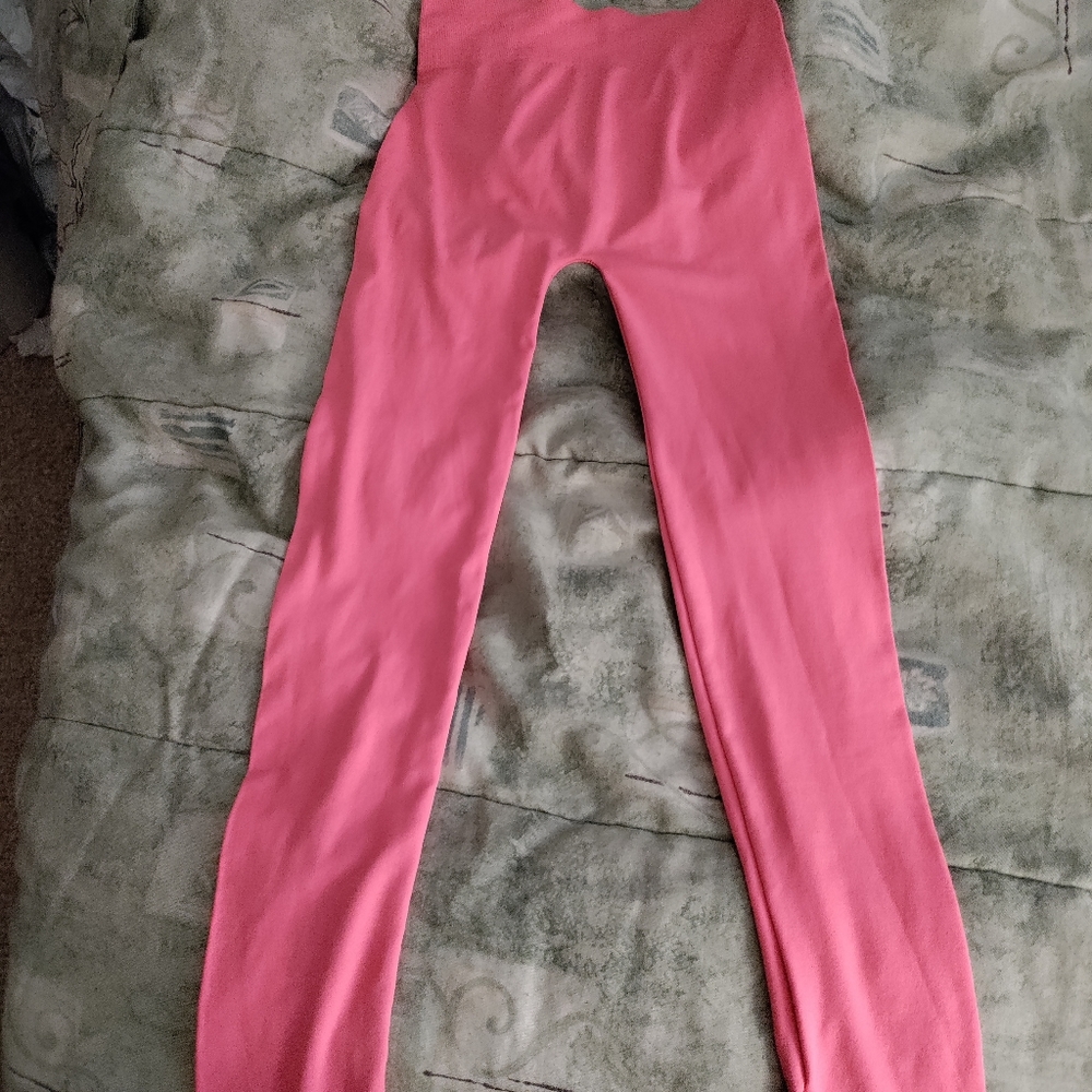 Pink leggings